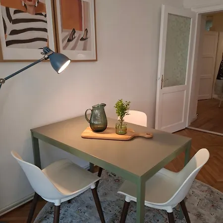 Marschall 8 * Štýrský Hradec